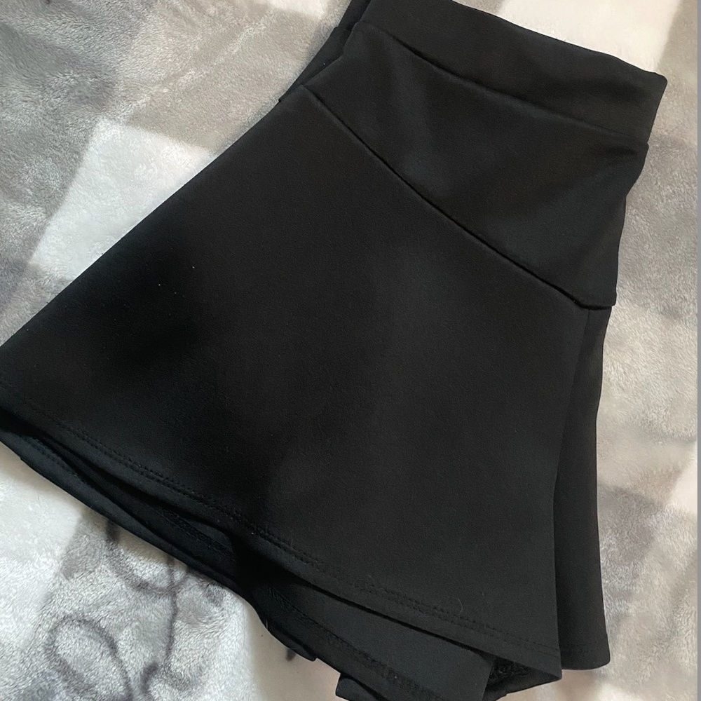 Hot Gal Black Skort